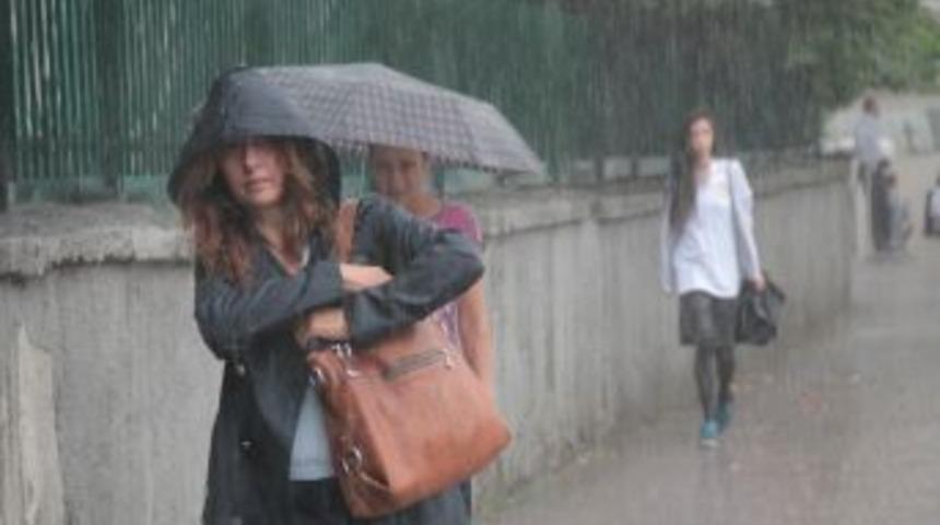 Bursa'da Hastaneyi Su Bastı