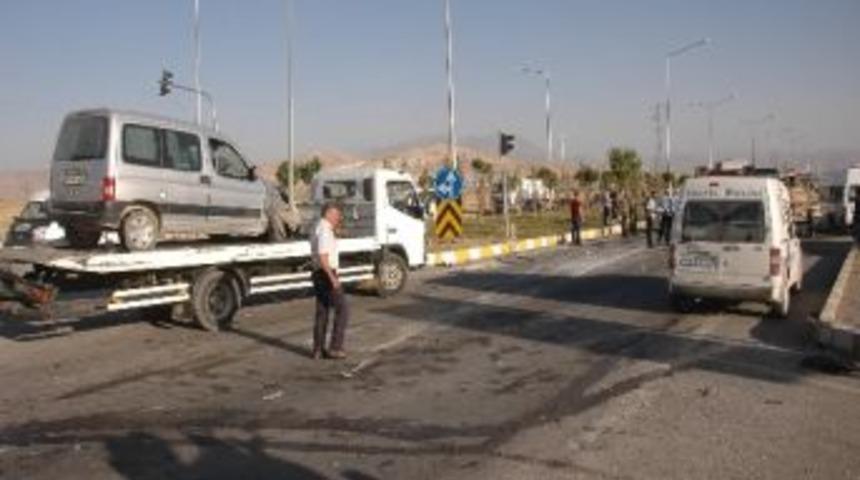 Askeri Ara&ccedil; Kaza Yaptı