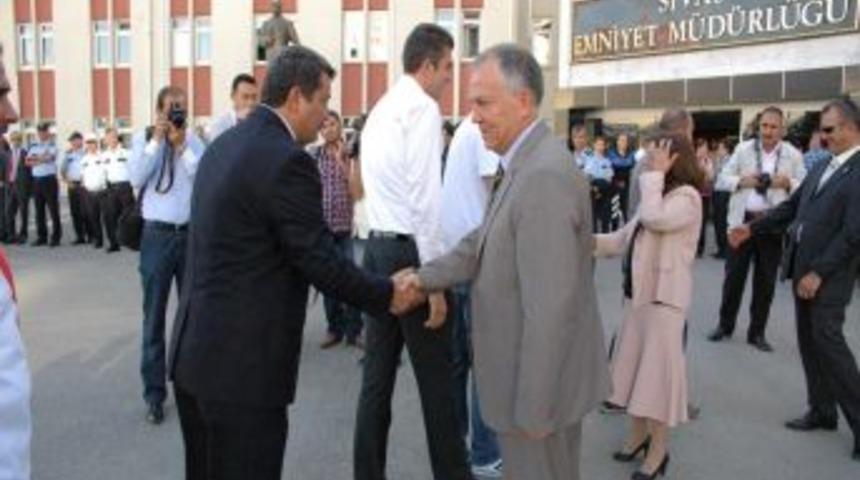 Sivas Emniyet M&uuml;d&uuml;r&uuml; Seyhan Veda Etti