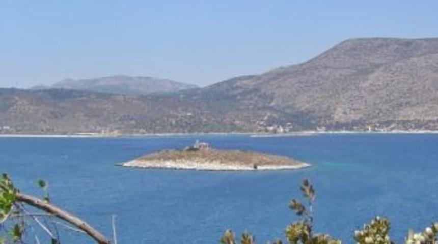 Bayrak Adası'nda Baz İstasyonuna İzin Yok