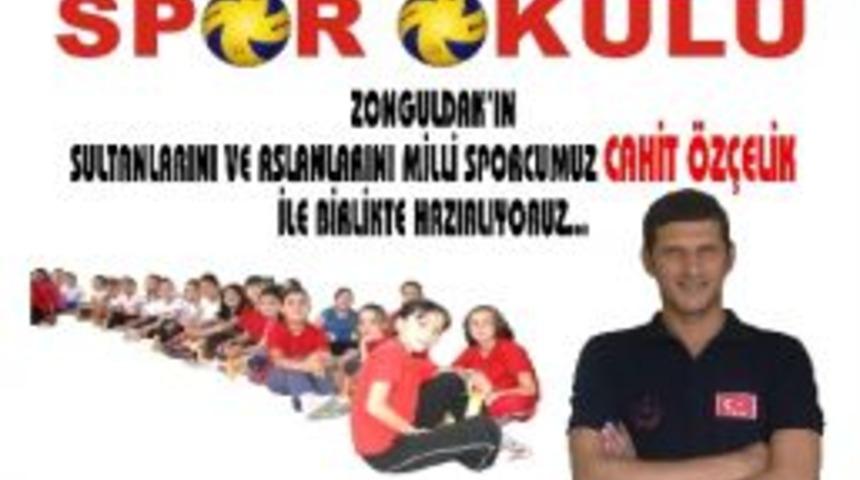 Başkan Yazıcı, Hasad Gsk Voleybol Spor Okulu Hakkında Bilgiler Verdi