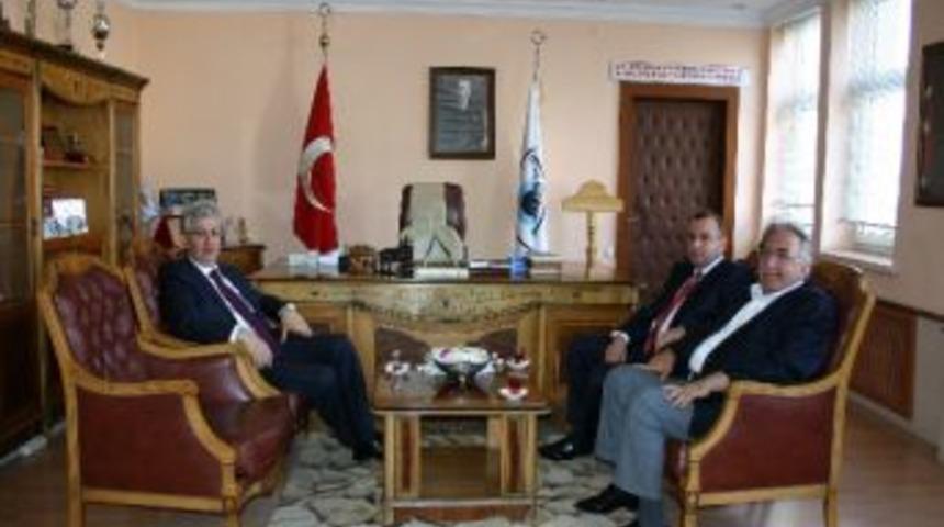 Kars Valisi Tepe&rsquo;den İadeyi Ziyaret