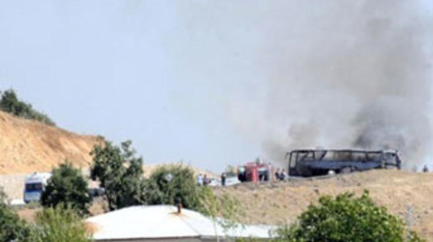 İki asker PKK'ya karşı koydu