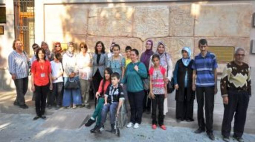 Ke&ccedil;i&ouml;renli Engelliler &Ccedil;orum'u Gezdi