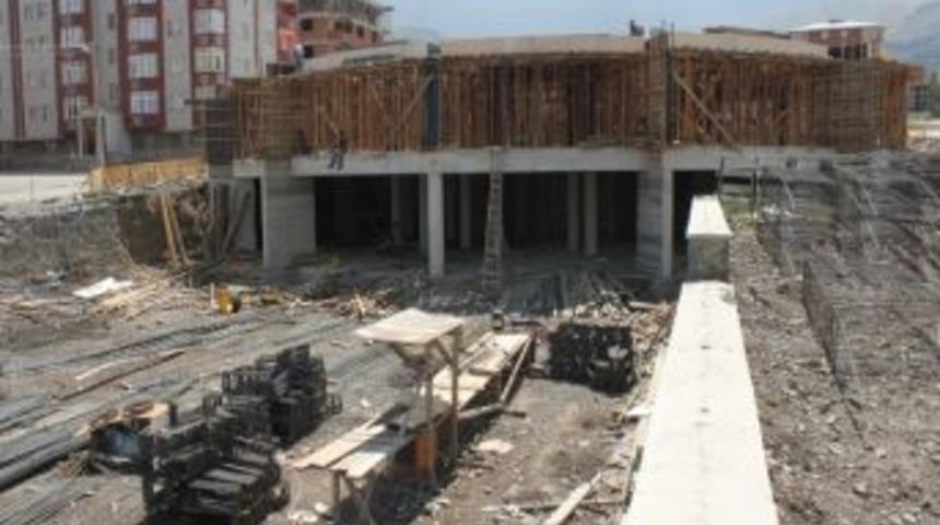 Paland&ouml;kende K&uuml;lt&uuml;r Merkezi İnşaatı Y&uuml;kseliyor&hellip;