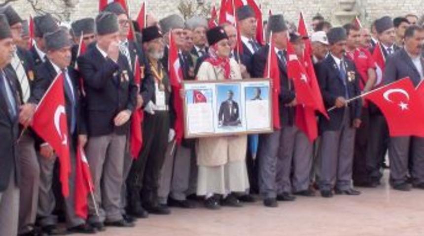 Gaziler G&uuml;n&uuml; Taksim'de Kutlandı