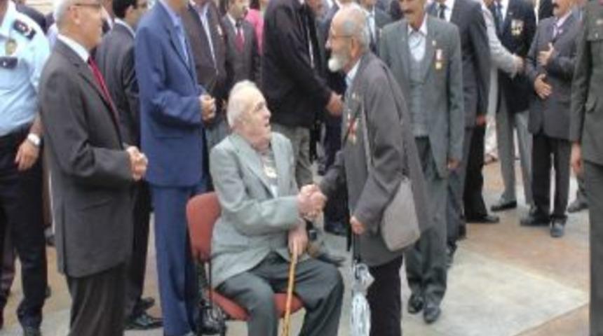 Ak&ccedil;akoca'da Gaziler Haftası T&ouml;renle Kutlandı