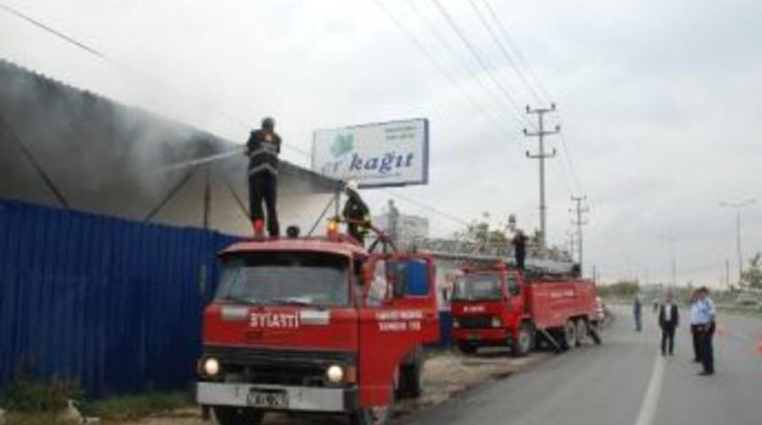 Geri D&ouml;n&uuml;ş&uuml;m Tesisinde Yangın