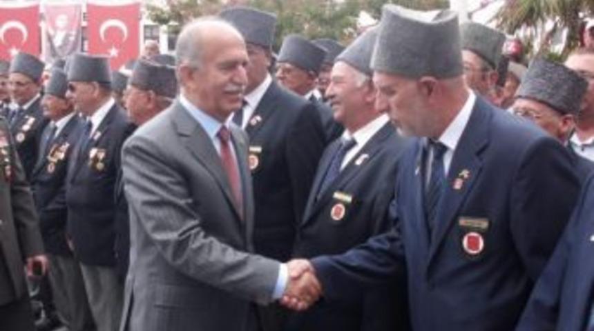 Bursa'da Gaziler G&uuml;n&uuml; T&ouml;renle Kutlandı