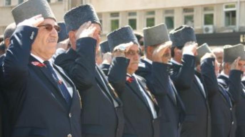 Elazığ'da Gaziler G&uuml;n&uuml; Kutlandı