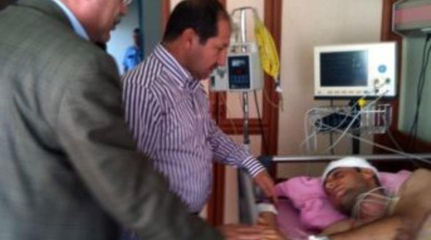 Milletvekilleri Yaralı Polisi Ziyaret Etti