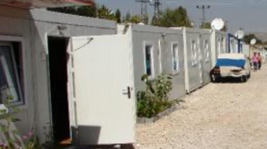 Konteynerler &Ccedil;i&ccedil;ek A&ccedil;tı