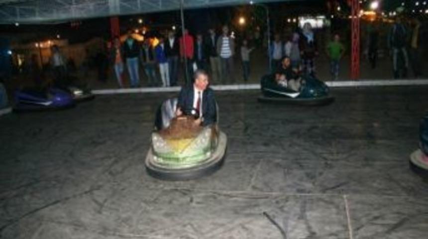 Protokol &Uuml;yelerinin Lunapark Keyfi