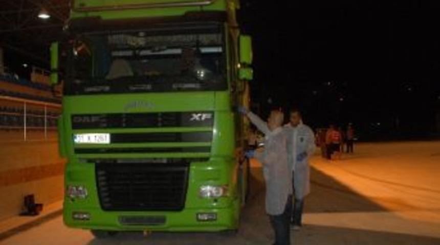 Mısır Y&uuml;kl&uuml; Tırdan 170 Kilo Esrar &Ccedil;ıktı