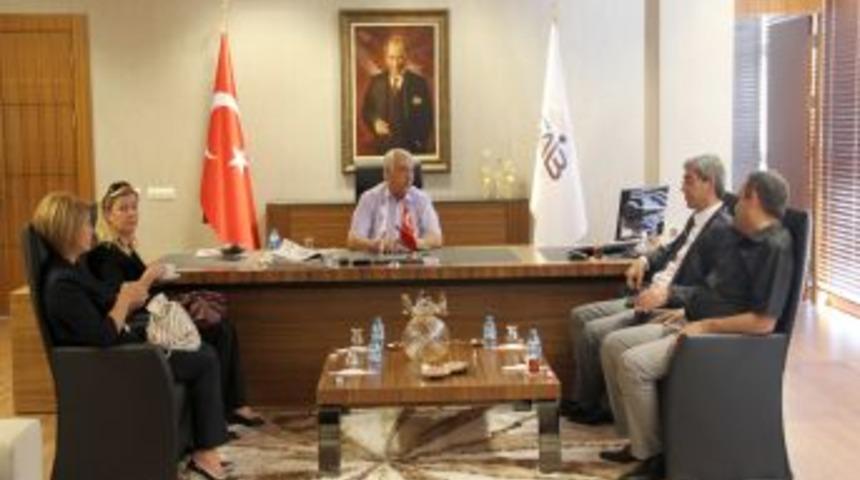 "Suriye&rsquo;ye Y&ouml;nelik Ihracat Tamamen Durdu"