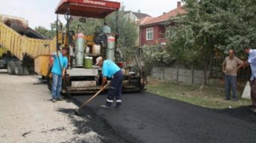 Adapazarı'nda Asfalt Çalışmaları Devam Ediyor