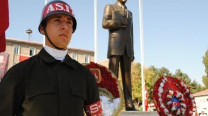 Tatvan&rsquo;da Gaziler G&uuml;n&uuml; Kutlandı