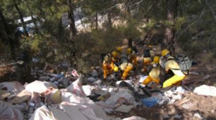 Marmaris'te Alev Savaş&ccedil;ıları Bu Kez Ormanı Temizledi