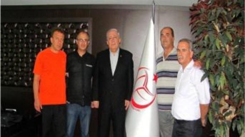 Bigadi&ccedil;li Voleybolcular Kura &Ccedil;ekti