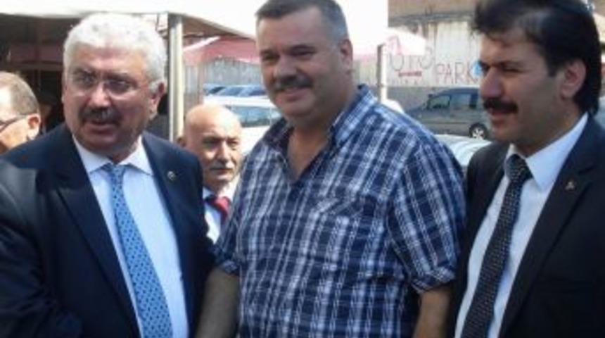 Mhp Y&ouml;neticisi Harmandalı Oynarken &Ouml;ld&uuml;