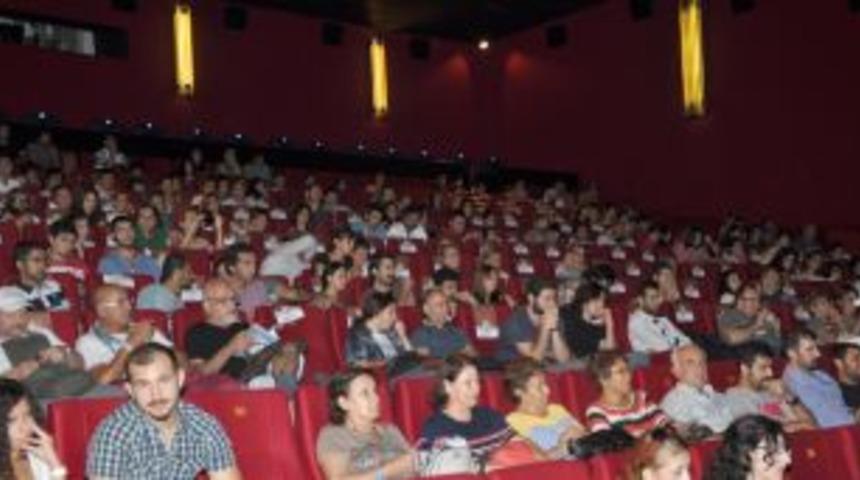 Galaya b&uuml;y&uuml;k ilgi