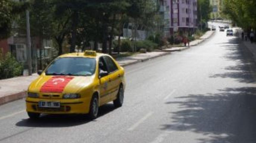 Kastamonu&rsquo;da Ticari Taksiler Ter&ouml;r&uuml; Protesto Etti
