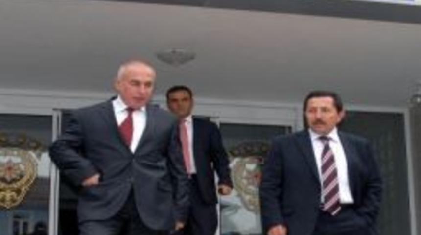 Vali Balkanlıoğlu&rsquo;ndan U&ccedil;kan Ve Karag&ouml;z&rsquo;e Ziyaret