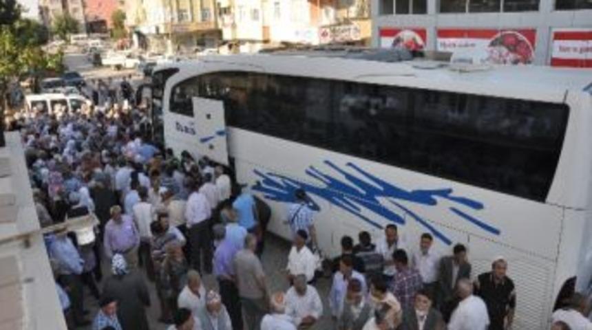 Elbistan'da İlk Hacı Kafilesi Uğurlandı