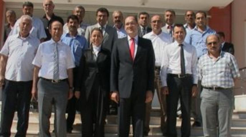 Milletvekili &Ouml;znur &Ccedil;alık Kale Kaymakamlığı'nı Ziyaret Etti