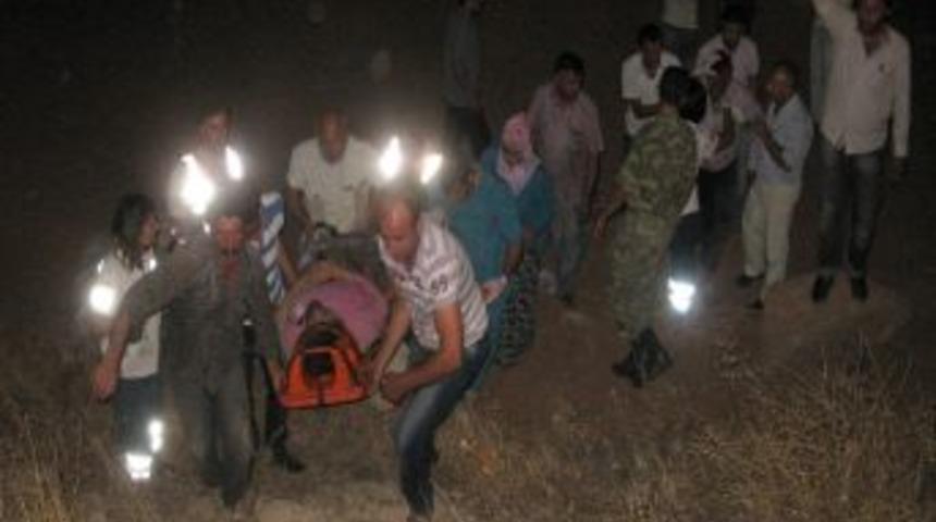 Trakt&ouml;r Dereye U&ccedil;tu: 1 &Ouml;l&uuml;, 17 Yaralı