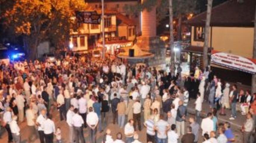 Sapanca&rsquo;nın İlk Hacı Adayları Kafilesi Yola &Ccedil;ıktı