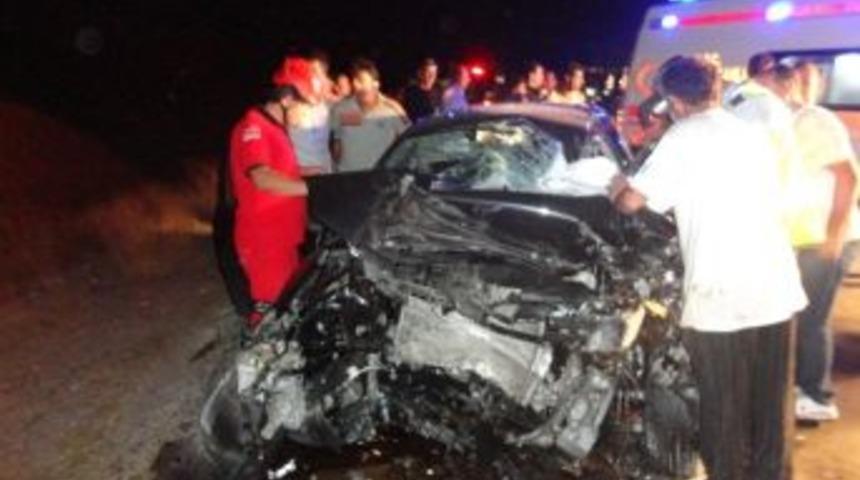 Otomobil Tır&rsquo;la &Ccedil;arpıştı : 1 &Ouml;l&uuml;