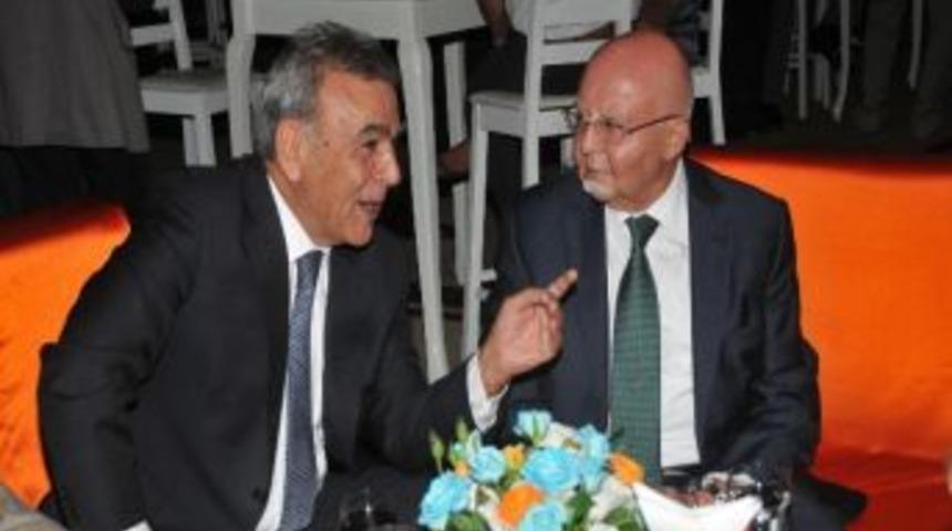 Arkas'a B&uuml;y&uuml;k Onur &Ouml;d&uuml;l&uuml;