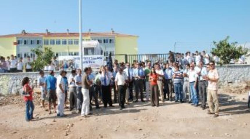 Didim&rsquo;de Darp Edilen &Ouml;ğretmenin Meslektaşları İş Bıraktı