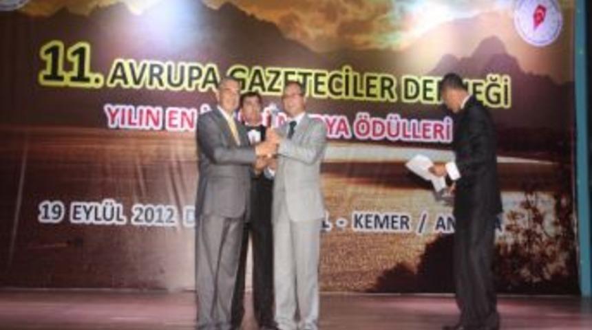 Avrupa Gazeteciler Derneği'nden Ak Partili Vekillere &Ouml;d&uuml;l Yağdı