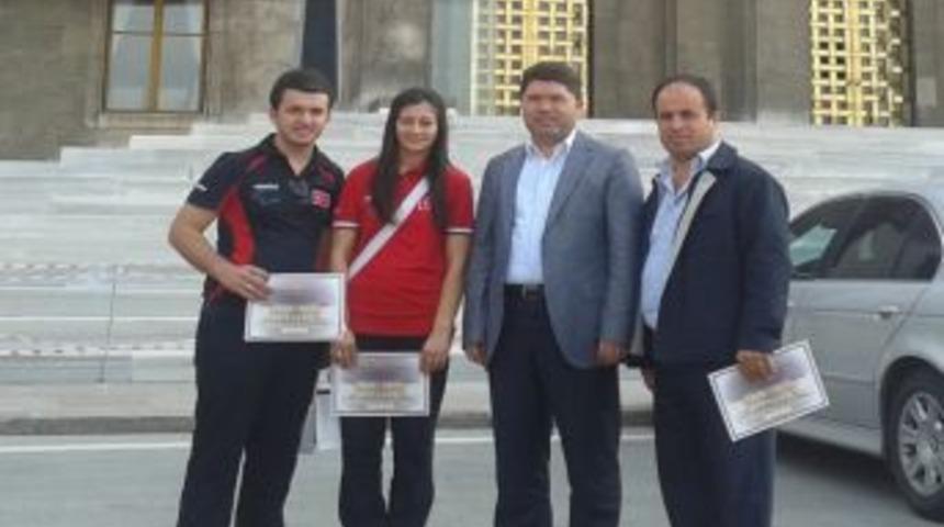 Milli Sporcudan Milletvekili Tun&ccedil;&rsquo;a Ziyaret