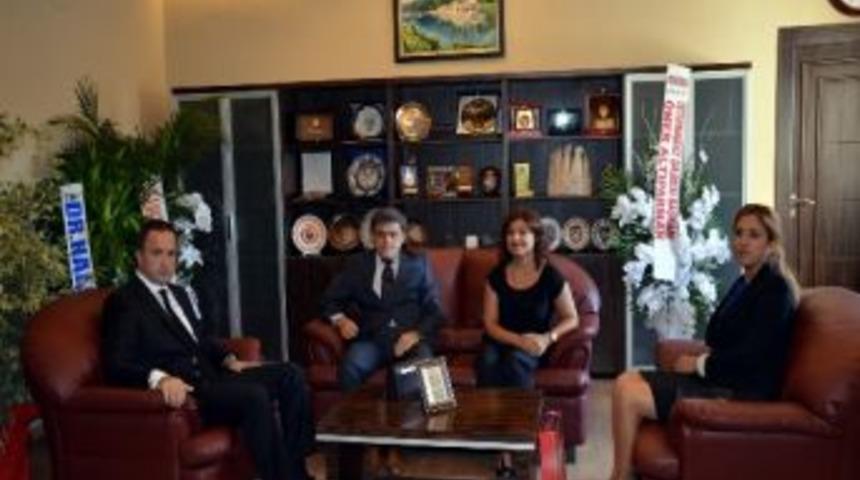 &Ouml;zel Kardelen Koleji'nden Emniyet M&uuml;d&uuml;r&uuml; Mehmet Y&uuml;ksel'e Ziyaret