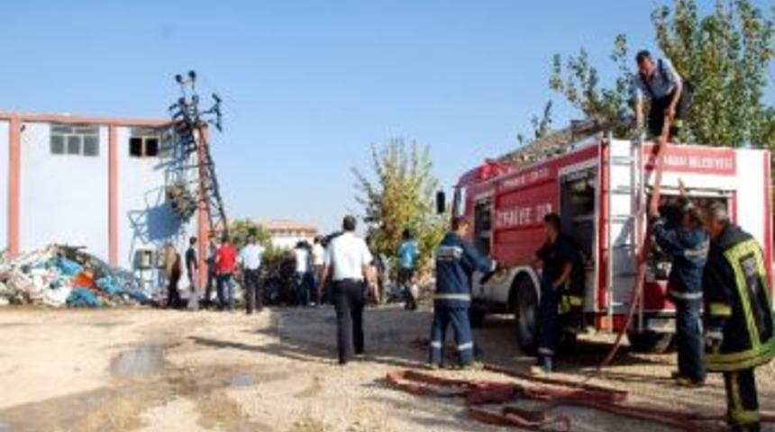 Adıyaman’da Plastik Fabrika Yangını Korkuttu