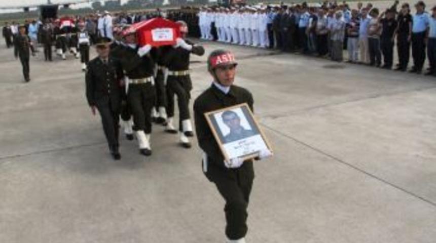 Biri Evin Tek &Ccedil;ocuğuydu, Diğeri Yaşını B&uuml;y&uuml;t&uuml;p Askere Gitmişti