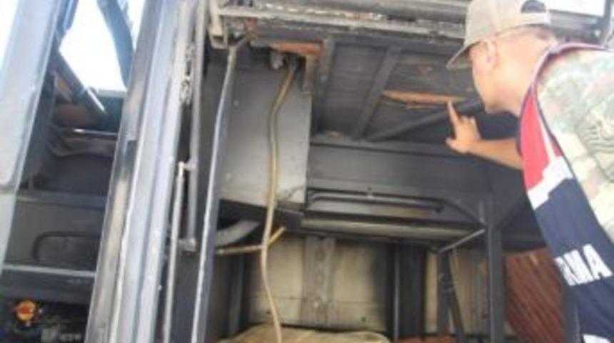 Jandarmadan Ka&ccedil;ak Motorin Operasyonu