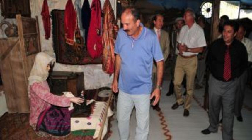 Kundaklanan Y&ouml;r&uuml;k M&uuml;zesi Yeniden A&ccedil;ıldı