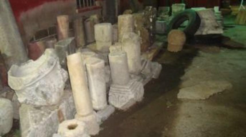 Tarihi Eserleri İzinsiz Sergileyen Belediyeye Soruşturma