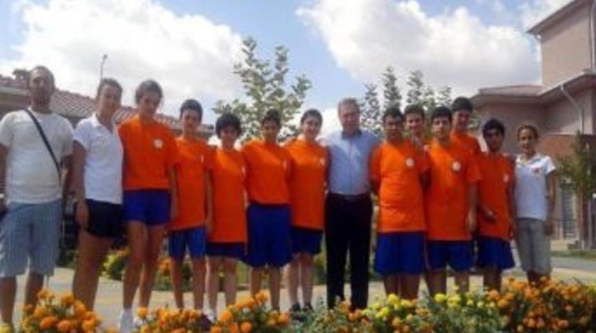 Masa Tenisi A Milli Takımı Karaisalı’da Kampta