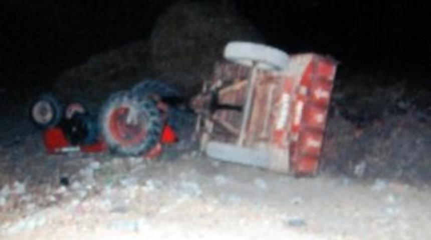 Trakt&ouml;r Devrildi: 1 &Ouml;l&uuml; 1 Yaralı