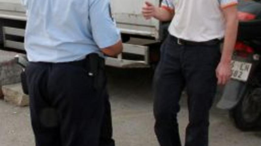 Motoru &Ccedil;alınan Şahıs Polislerden &Ouml;nce &Ouml;z&uuml;r Diledi, Sonra Teşekk&uuml;r Etti