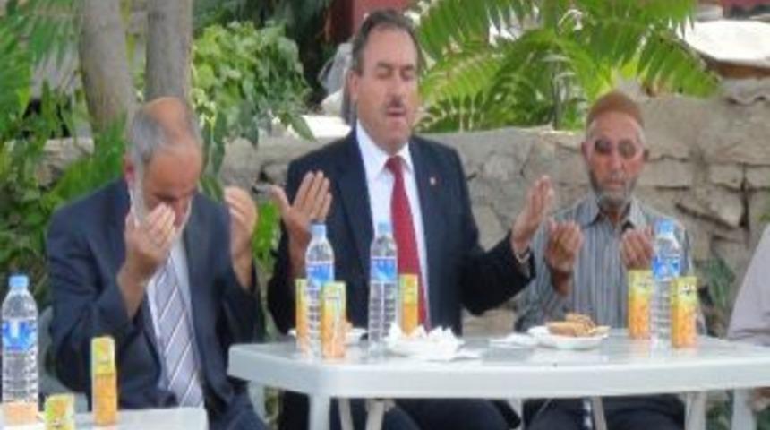 Nevşehir İl M&uuml;ft&uuml;s&uuml; &Ouml;zt&uuml;rk&rsquo;ten Şehit Ailesine Ziyaret