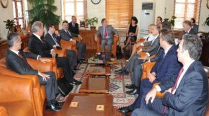 Fransa B&uuml;y&uuml;kel&ccedil;isi'nden B&uuml;y&uuml;kşehir Belediyesi'ne Ziyaret