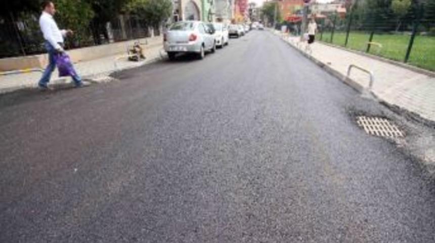 B&uuml;y&uuml;kşehir Belediyesi Asfalt &Ccedil;alışmalarını S&uuml;rd&uuml;r&uuml;yor