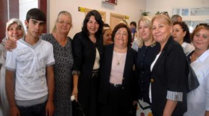 &Ccedil;anakkale'de Anlamlı Kucaklaşma