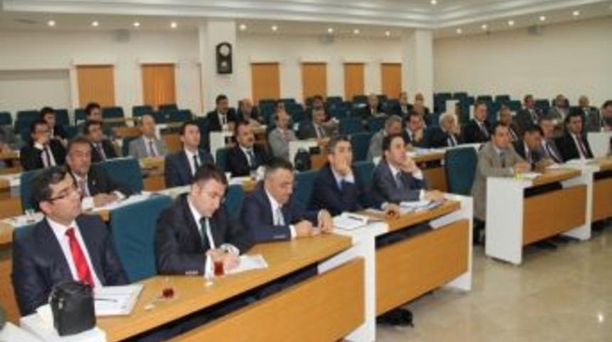 Giresun Valisi Dursun Ali Şahin'den "rapor Alan &Ouml;ğretmenleri Araştırın" Talimatı